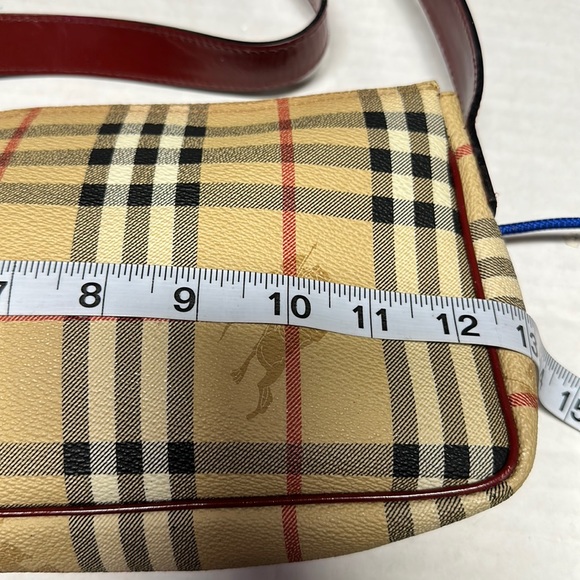 Burberry bag - Picture 7 of 13